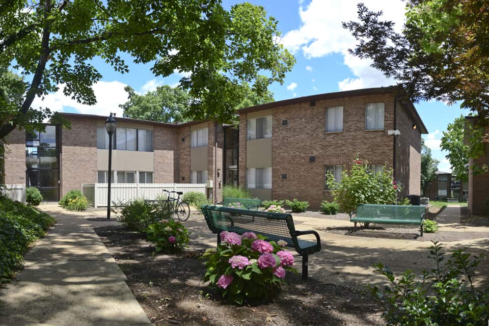 Grand Forest Apartments